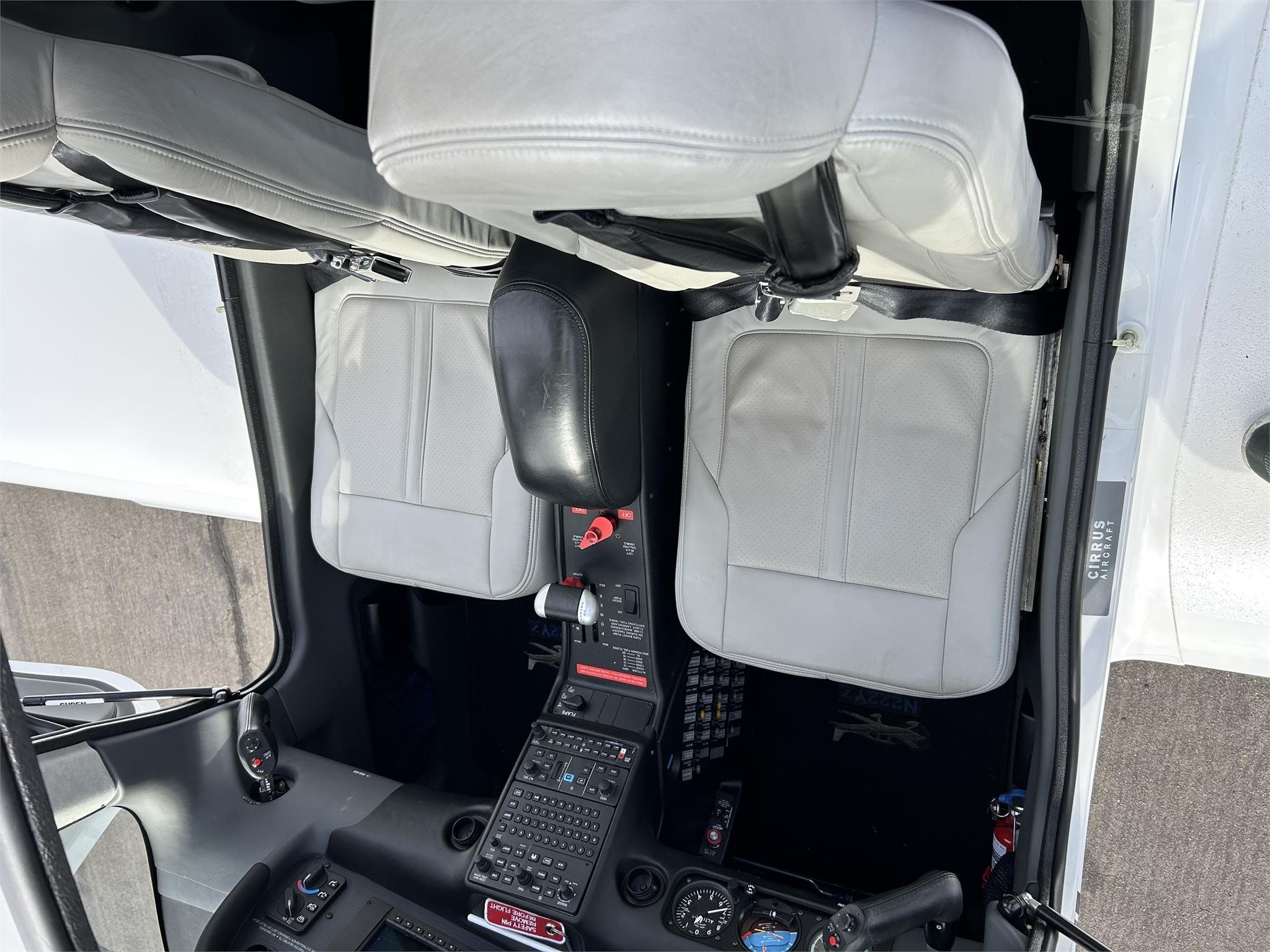 cabina Cirrus SR20